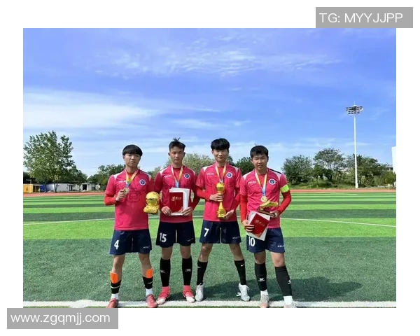 大布携手足球明星共创传奇时刻展现运动精神与团队合作的完美结合